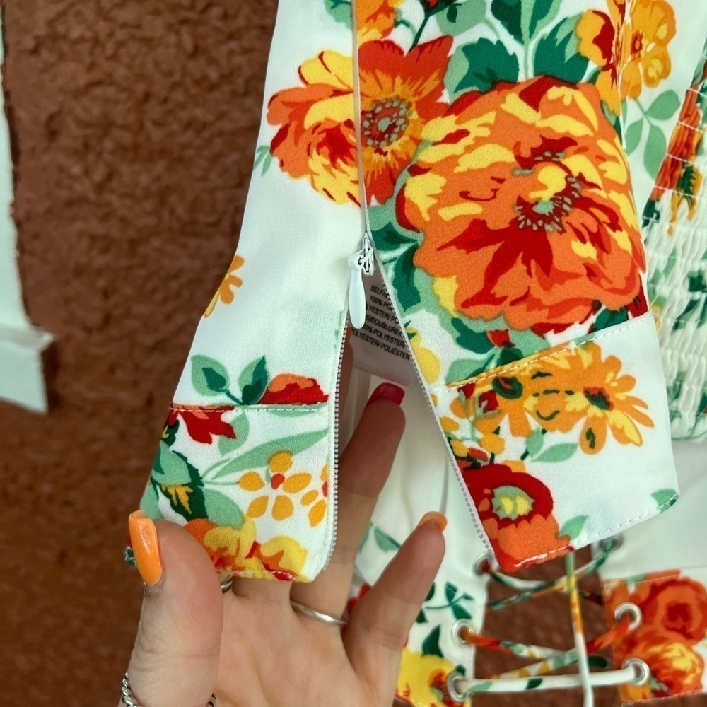 WAYF Floral Print Crop Top, Lace Front, Seamed Cups, Tie Straps, Small - Picture 4 of 6